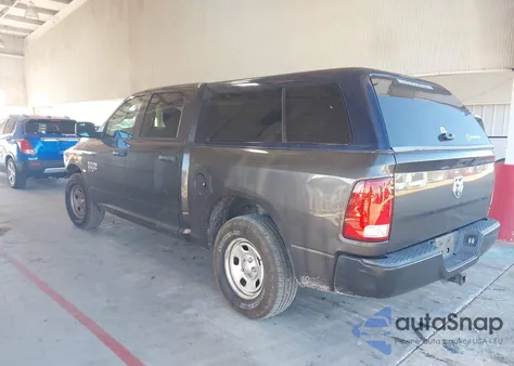 2021 Ram 1500 Classic Tradesman 4X2 5'7 Box из США, поврежденный, VIN 3C6RR6KG5MG563239